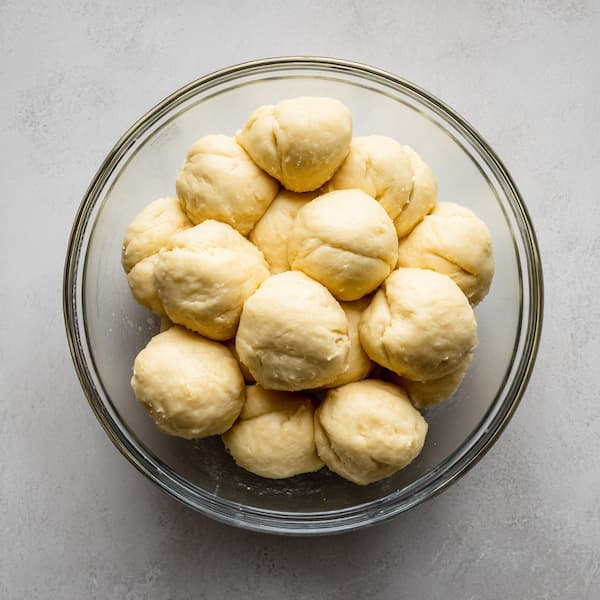 texas roadhouse rolls dough balls